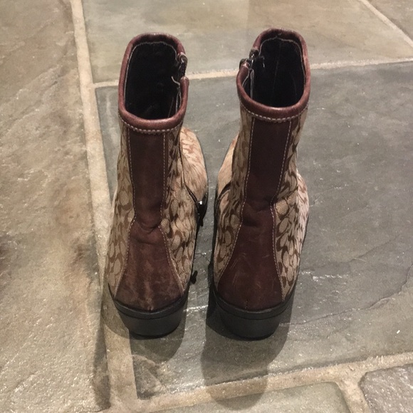 Boots - Picture 3 of 4